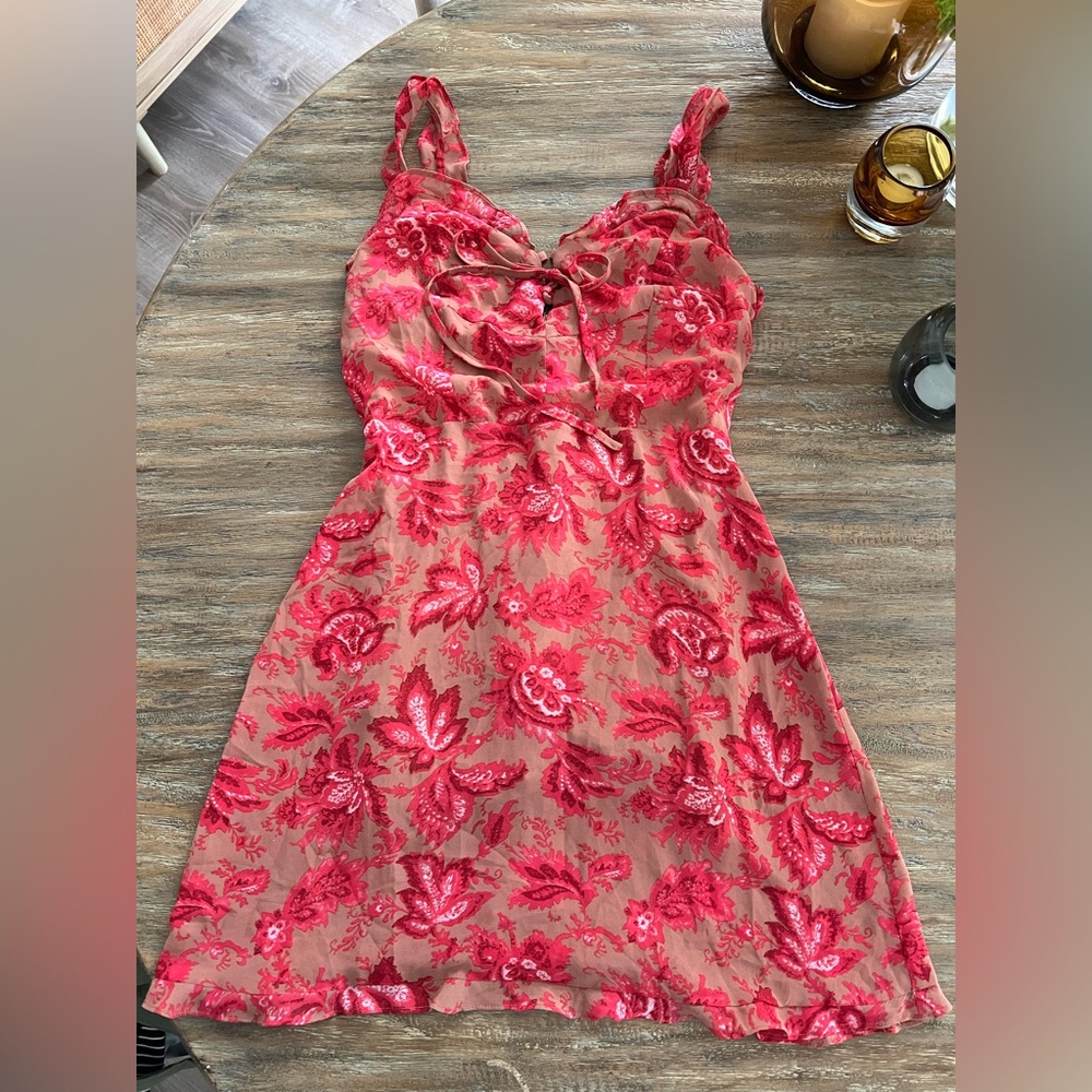 Beginning Boutqiue - NWOT floral sundress